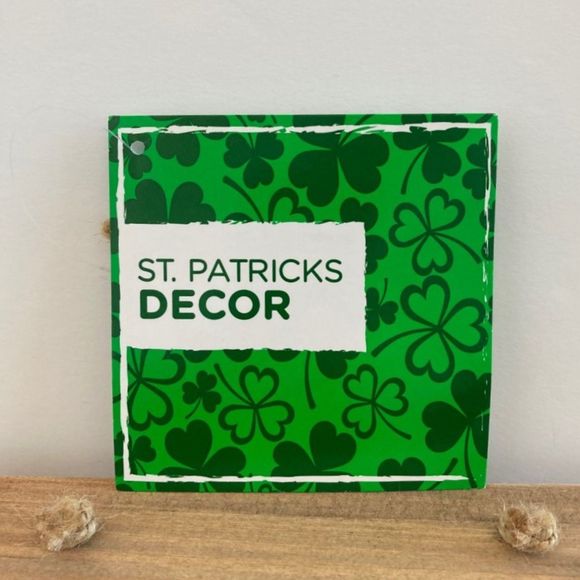St Patricks Day Wooden Frame Shamrock Irish Country Primitive Decor Wall Hanging - Picture 10 of 10
